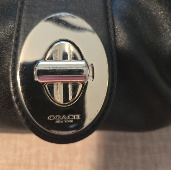 VGUC Coach Madison Carlyle bag - Picture 3 of 12